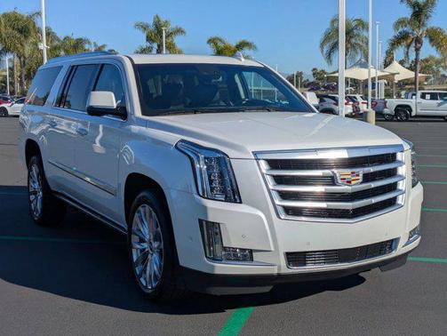 2018 Cadillac Escalade ESV Premium Luxury