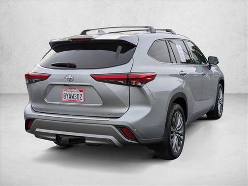 2021 Toyota Highlander Platinum
