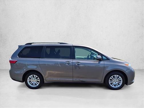 Predawn Gray Mica 2017 Toyota Sienna XLE