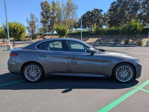 2019 Alfa Romeo Giulia Ti Lusso