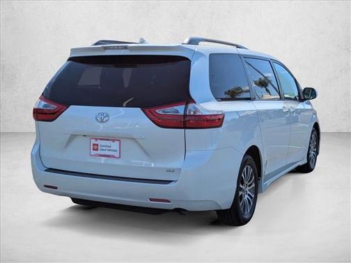 2018 Toyota Sienna XLE