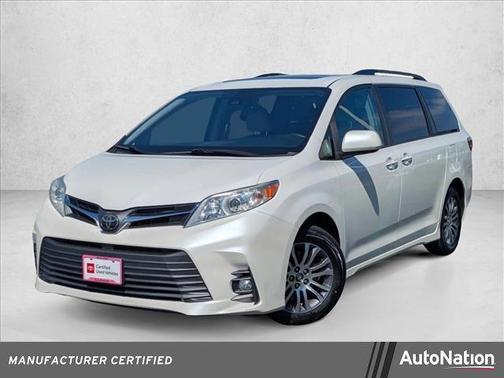 2018 Toyota Sienna XLE
