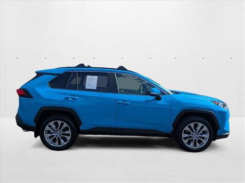 2020 Toyota RAV4 XLE Premium