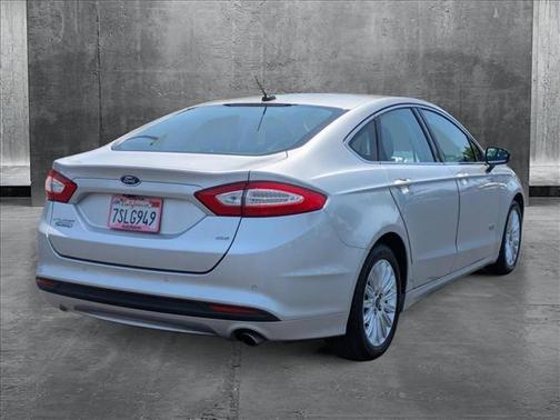 2016 Ford Fusion Energi SE Luxury