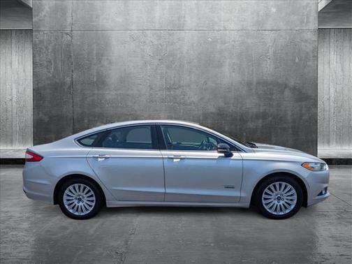 2016 Ford Fusion Energi SE Luxury