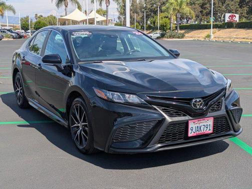 2024 Toyota Camry SE