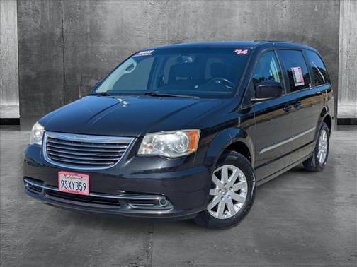 2014 Chrysler Town & Country Touring