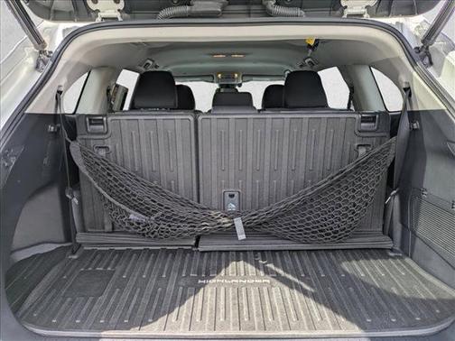 Blizzard Pearl 2020 Toyota Highlander Hybrid LE