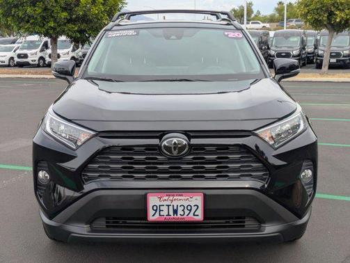 2020 Toyota RAV4 XLE