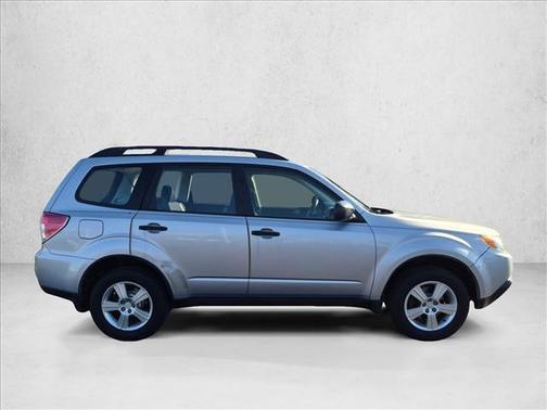 Ice Silver Metallic 2012 Subaru Forester 2.5X