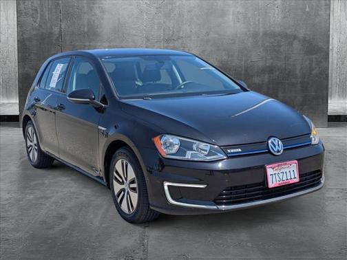 2016 Volkswagen e-Golf SE