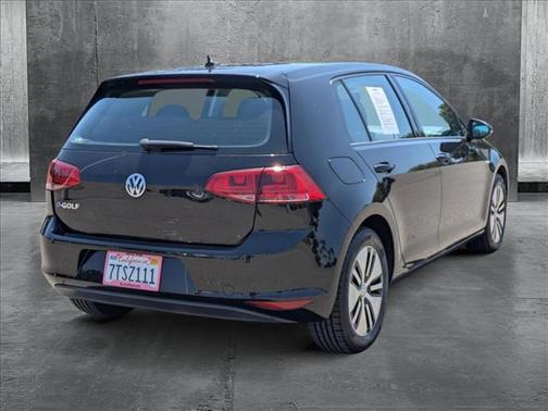 2016 Volkswagen e-Golf SE