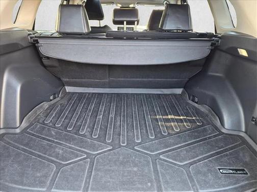 Blizzard Pearl 2022 Toyota RAV4 Hybrid XLE Premium
