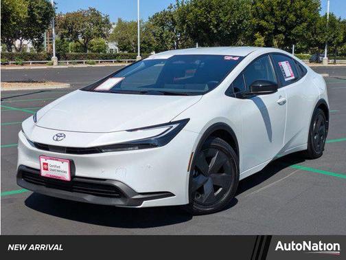 2024 Toyota Prius LE