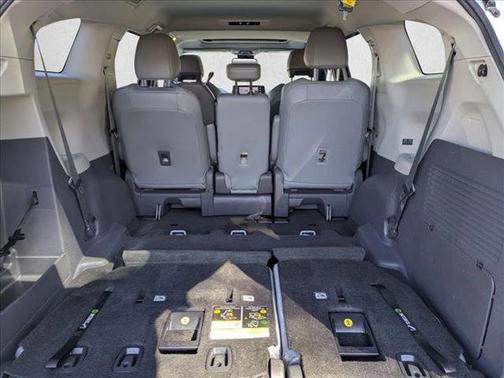2021 Toyota Sienna XLE 8 Passenger