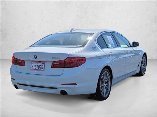 Alpine White 2019 BMW 530e iPerformance