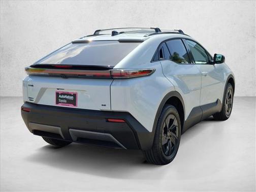 Wind Chill Pearl 2026 Toyota C-HR SE