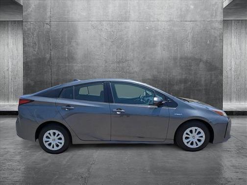 2019 Toyota Prius LE
