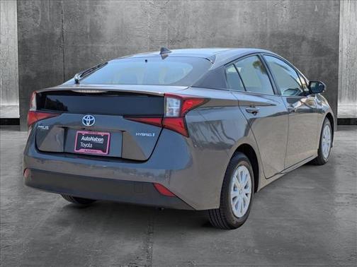2019 Toyota Prius LE