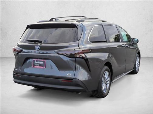 2025 Toyota Sienna XLE