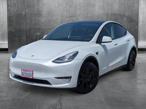 2022 Tesla Model Y Long Range Dual Motor All-Wheel Drive