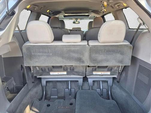 Silver Sky Metallic 2016 Toyota Sienna XLE Premium