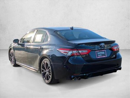 2019 Toyota Camry Hybrid SE