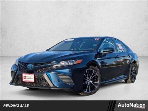 2019 Toyota Camry Hybrid SE