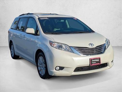2017 Toyota Sienna XLE Premium