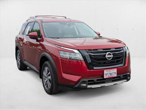 2024 Nissan Pathfinder SL FWD