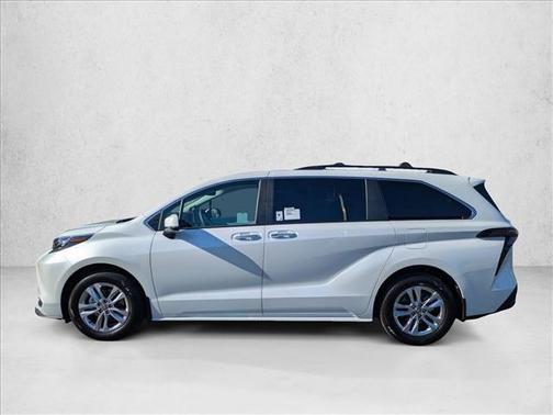 2025 Toyota Sienna XLE 7 Passenger