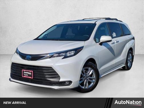 2025 Toyota Sienna XLE 7 Passenger