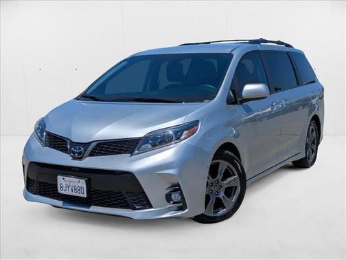 2019 Toyota Sienna SE