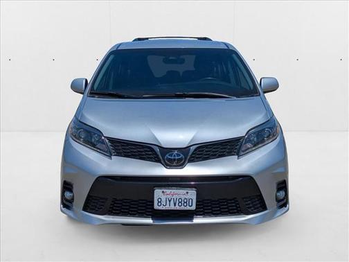 2019 Toyota Sienna SE