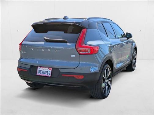 2021 Volvo XC40 Recharge Pure Electric P8