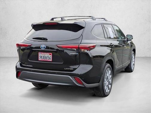 2024 Toyota Highlander Hybrid Limited