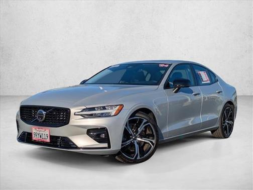 2024 Volvo S60 B5 Plus Dark Theme
