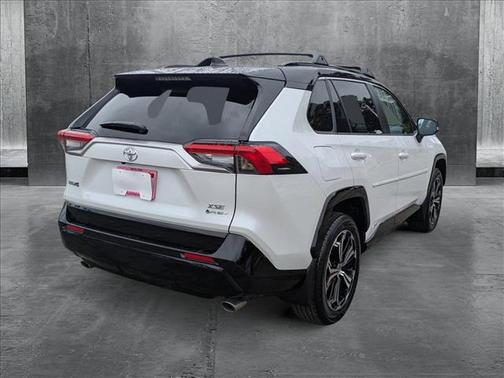 2025 Toyota RAV4 Hybrid SE
