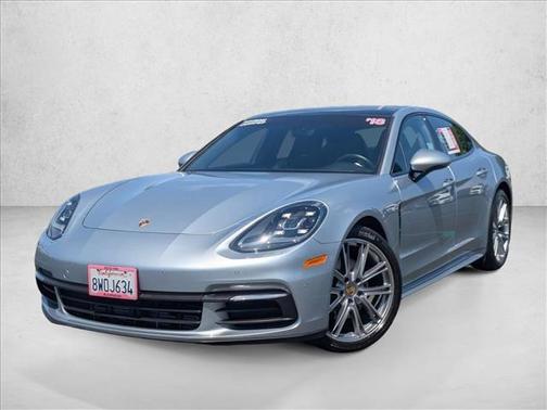 2018 Porsche Panamera 4