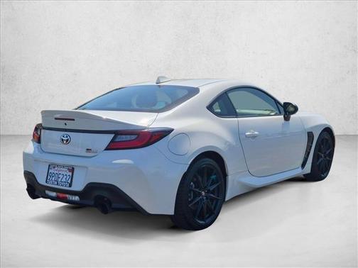 Halo 2024 Toyota GR86 Premium