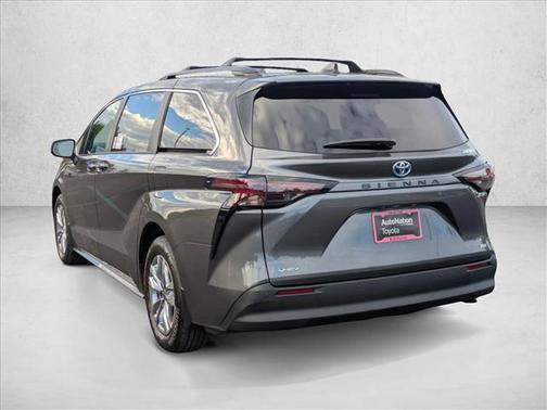 2025 Toyota Sienna XLE