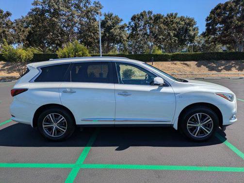 2018 INFINITI QX60 Base