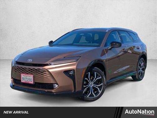 2025 Toyota Crown Signia XLE