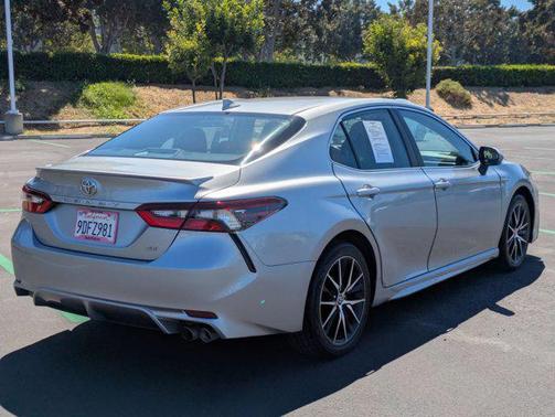2023 Toyota Camry SE