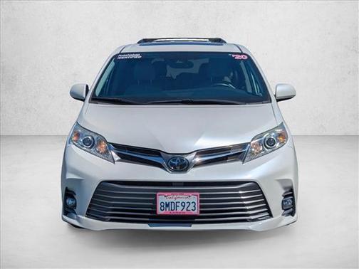2020 Toyota Sienna XLE