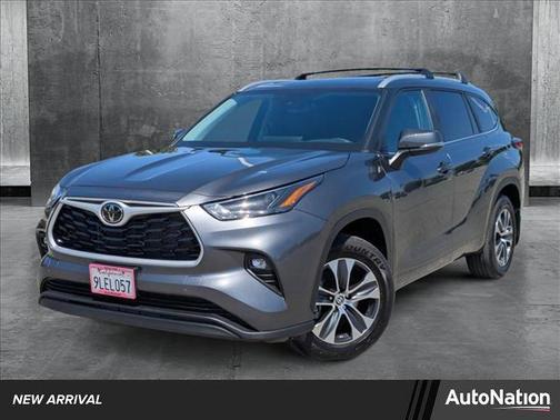 2024 Toyota Highlander XLE