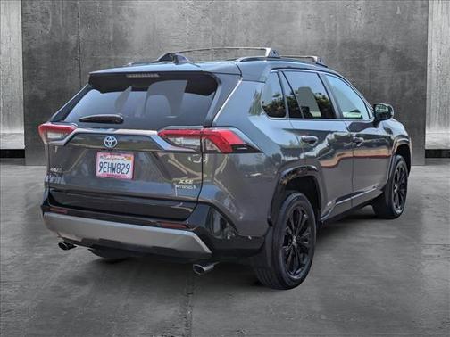 2023 Toyota RAV4 Hybrid SE