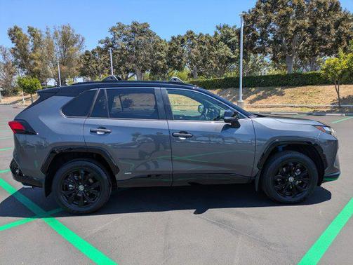 2023 Toyota RAV4 Hybrid SE