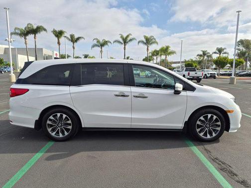 Platinum White Pearl 2024 Honda Odyssey EX-L