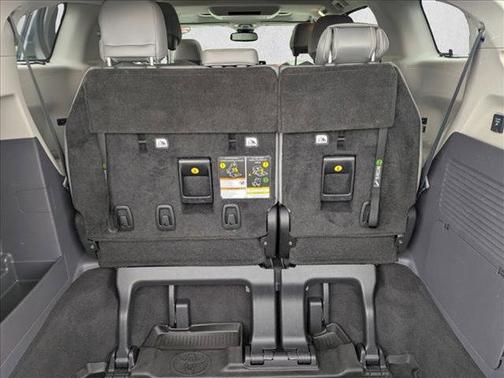 2022 Toyota Sienna Limited